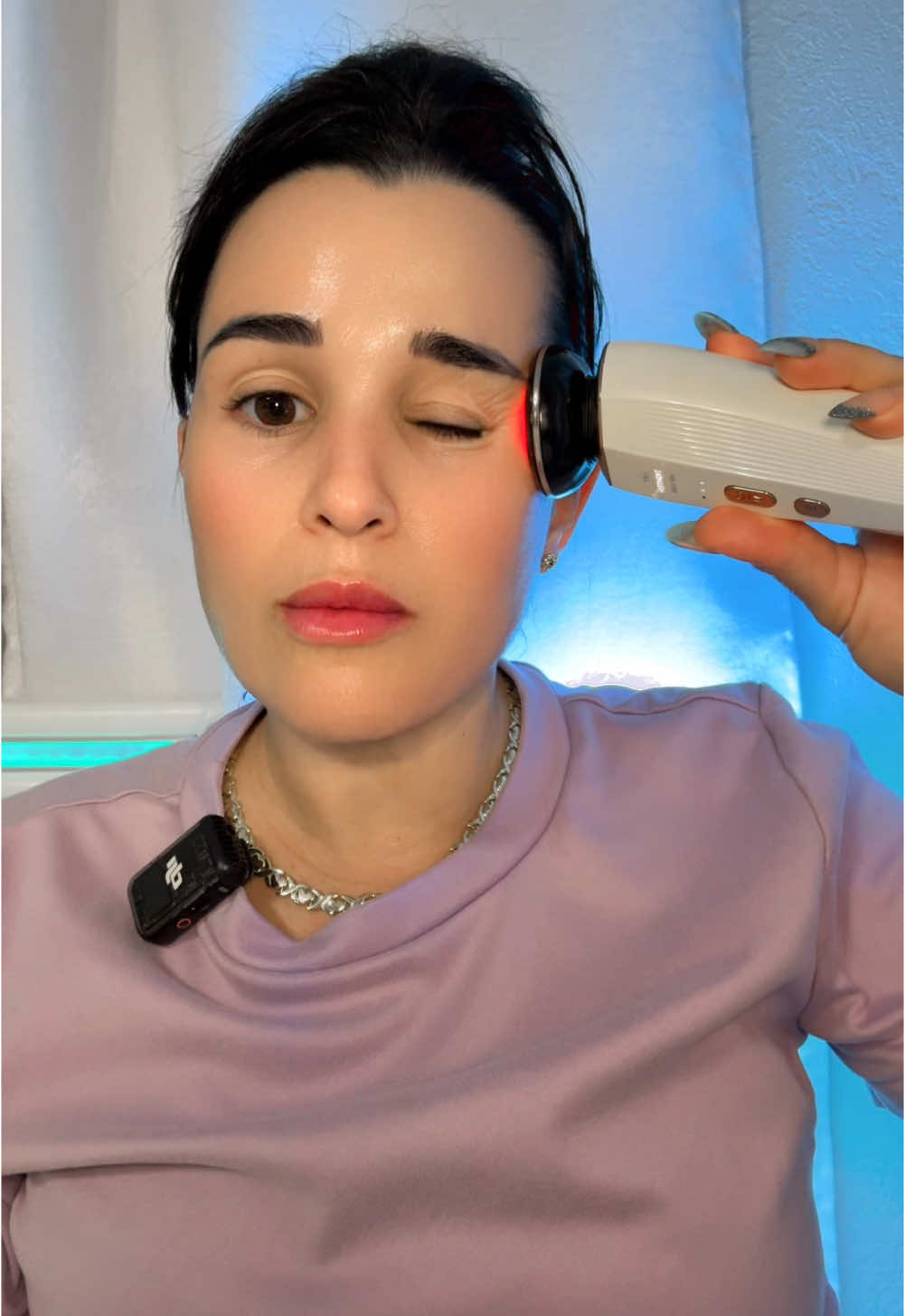 Microcorriente facial Inia. #inia #microcorrientefacial #promovercolageno #colageno #rejuvenecer #rejuvenecimientofacial 