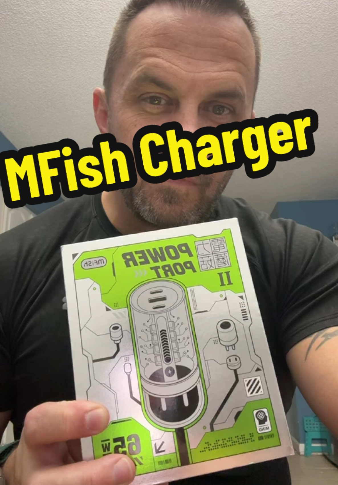 This charger comes in handy in multiple situations!!!#mfishtech #mfish #spotlightfinds #tiktokmademebuyit #fastcharging #fastcharger 