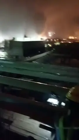 sangat berbahaya kerja di ketinggian di malam hari