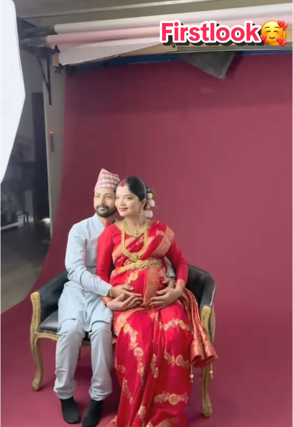 Wrapped in tradition, my heart blooms with the promise of new life♥️#f#pregnancyjourney #newaddition #BabyGirlJourney #momdadtobesoon❤️ #maternityphotoshoot #look1 #maternityfashion #sari #nepaliculture #happyus❤️ #growingfamily#viral#viralvideos #goviral #pranju 