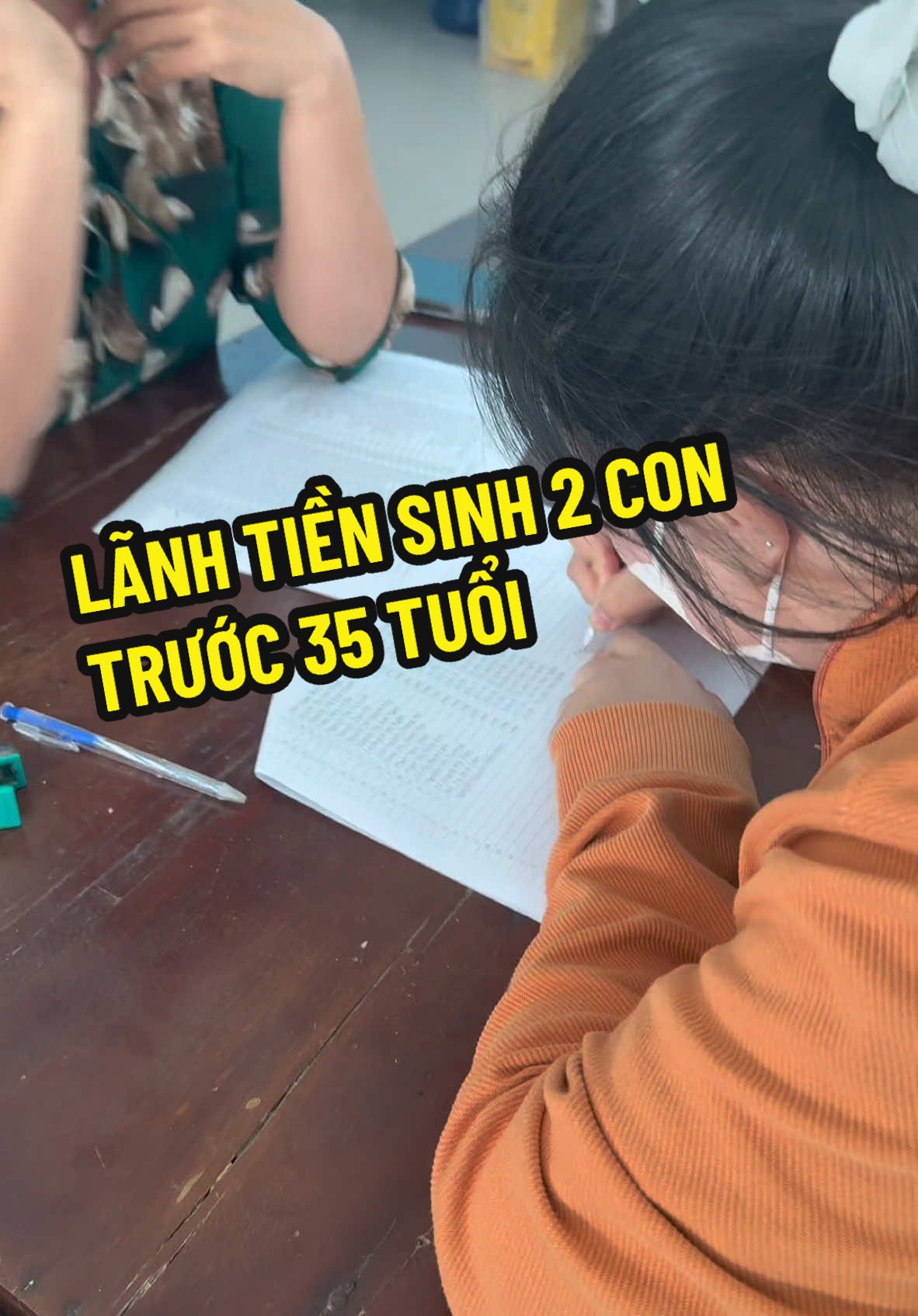 LÃNH TIỀN SINH 2 CON TRƯỚC 35 tuổi 😉 #xuhuong #anchoihaunghia #dinhdinhreview #anngonhaunghia #xuhuongreels2025 #tet2025 #tet #trending #lanhtiensinh2contruoc35tuoi #tiensinh2con 