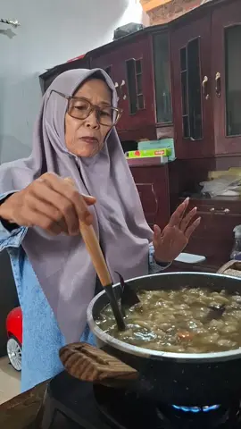 Masak hari ini karna salah jadi bikin ulang guys ..  #TikTokLIVE #LIVE #fyppppppppppppppppppppppp #fyp #tiktok #viral #ngobrolsantai #kuningan #desakaduagung #LIVEhighlights 