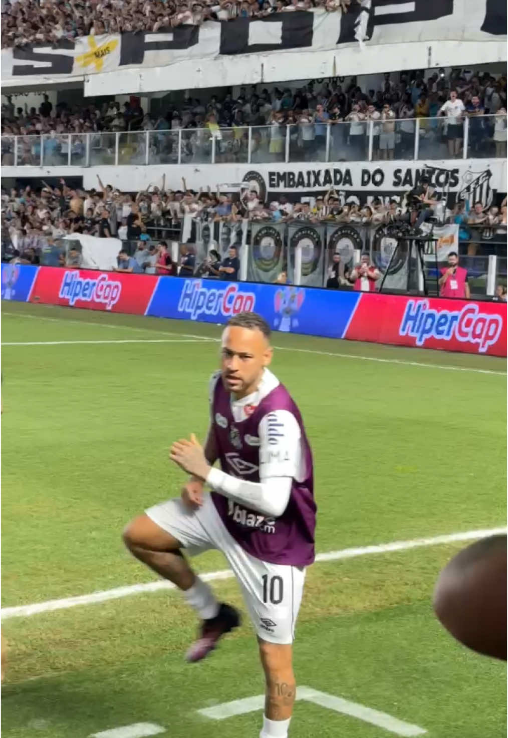 Neymar no aquecimento pré-jogo! ⚪️⚫️ #Santos #SantosFC #TikTokEsportes #Futebol #Neymar #NeymarJr 