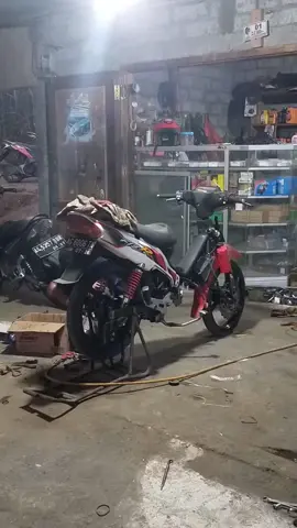 bapak ku Yo ISO dadi joki le🥱#munculberanda #2stroke #2taklovers #tulungagung24jam🥀 