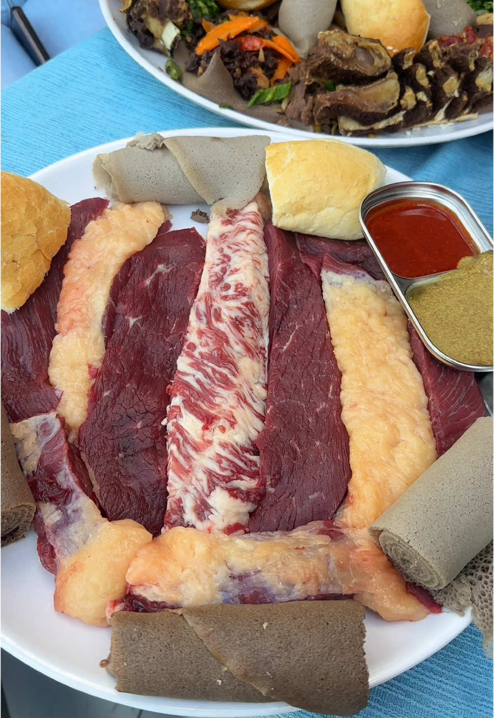 ለመጨረሻ ጊዜ ጥሬ ስጋ የበላችሁት መቼ ነዉ?🥩 📍በእናት እልፍኝ ለቡ #ethiopian_tik_tok #habeshatiktok #ethiopia #addisababa 