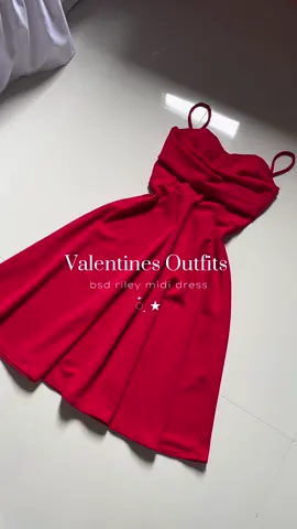 💋 #ValentinesDay #outfit #mididress #OOTD #bestsellerdress 