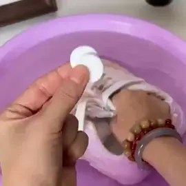 😍💦Harminc féle foltot képes feloldani, beleértve az olajfoltokat, a vérfoltokat, a tollfoltokat, a rozsdafoltokat stb. ✅Az összetevők biztonságosak és nem okoznak kárt a családnak ✨Tényleg 3 másodperc alatt eltávolítják a foltokat. 💖Így tisztítom a nehezen tisztítható fazekakat és serpenyőket. 🛒 Takarítsd ki gyorsan a házadat! Kattintson a linkre a vásárláshoz:https://allegro-hu.com/products/gratis-0624 #foryou #foryoupage #Tisztítás #Folteltávolítás