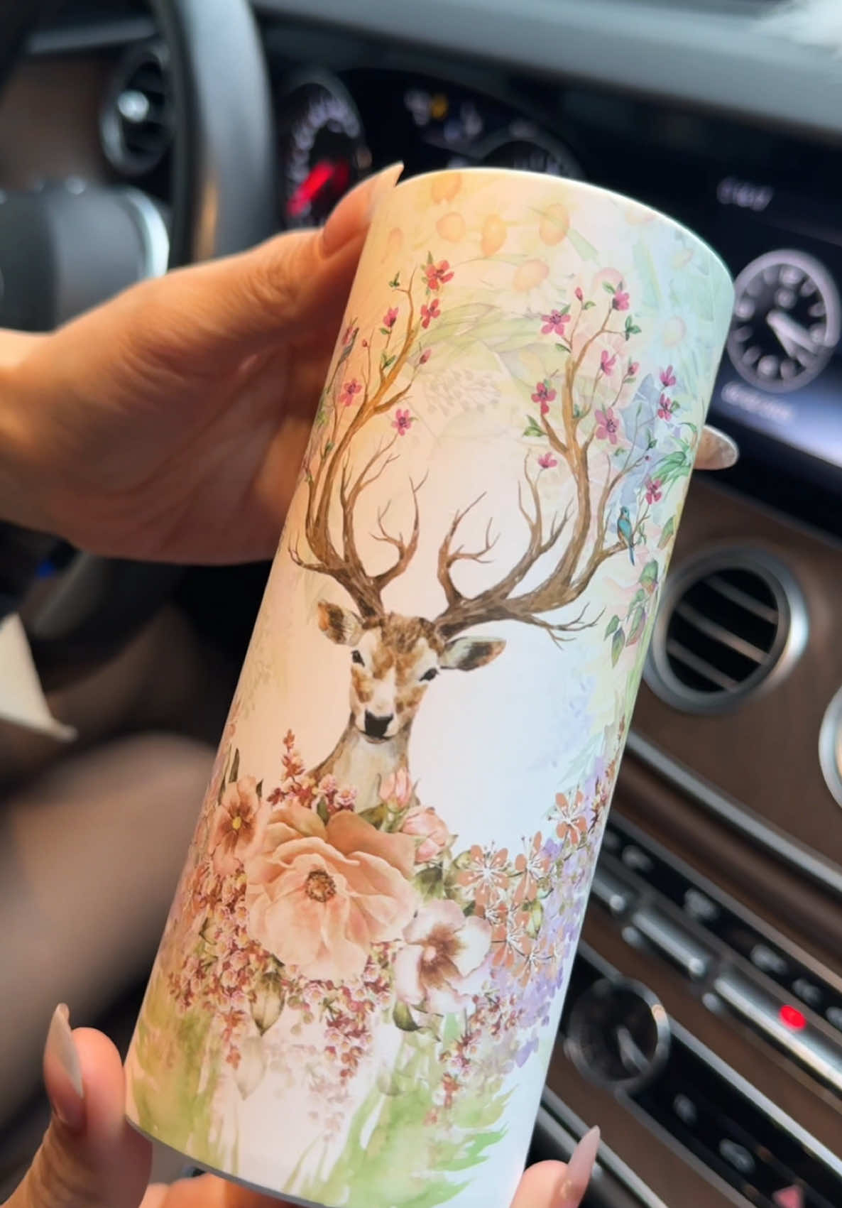 Giấy để xe tiện lợi. Sang trọng #xuhuong #camnhung #giaylau #phukienoto 