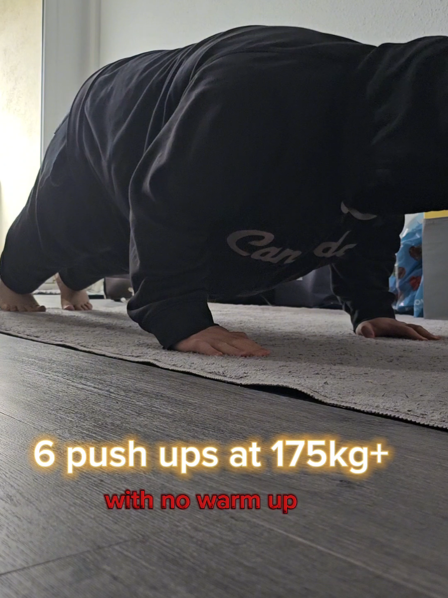 #fy #fyp #pushups #pushup #armwrestling #homeworkout #bodyweightworkout #training #motivation #power #big 