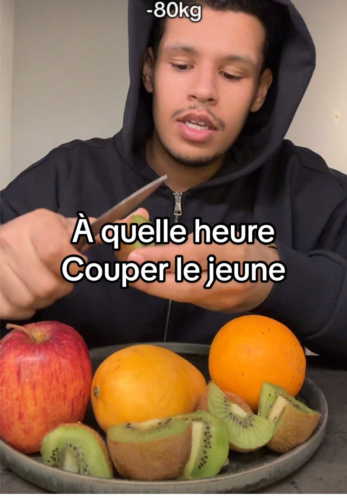 Manger le soir après un jeune >>  Notre corps est fait pour fonctionner de cette façons.  - Après un jeûne, le repas est utilisé pour la récupération et l’énergie. - L’insuline reste basse toute la journée, donc pas d’accumulation excessive de graisse. #ancestraleating #ancestraldiet #pertedepoidssaine #rawfood #omad #onemealaday #jeuneintermittent #eatclean #weightlosstransformation #ancestral #pertedepoids #AlimentationAncestrale #antiinflammatory #1repasparjour 