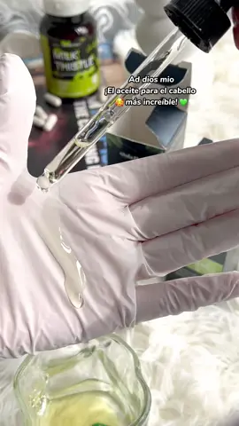 It actually works!! I’m so snatched thanks to this🥹🤗🍀🌱#oil #hairoil #hairgrowthoil #hairtok #foryoupage #batanaoil #tiktokshop #spotlightfinds #giftforyou 