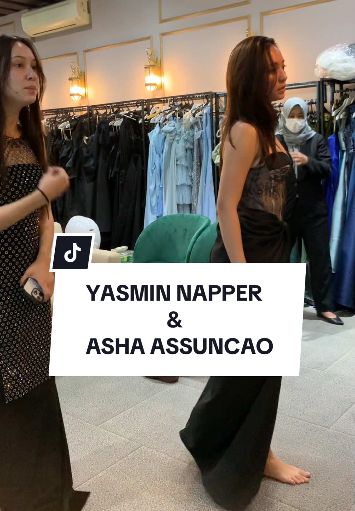 Bantuin kita yuk guys, pilihin dress buat kak Yasmin Napper & Asha Assuncao yang cocok untuk event VIDIODOTCOM 🥰🤍✨  #dress #blackdress #rentdress #rentalgaunjakarta #dresshitam #sewagaun #yasminnapper #ashaassuncao 