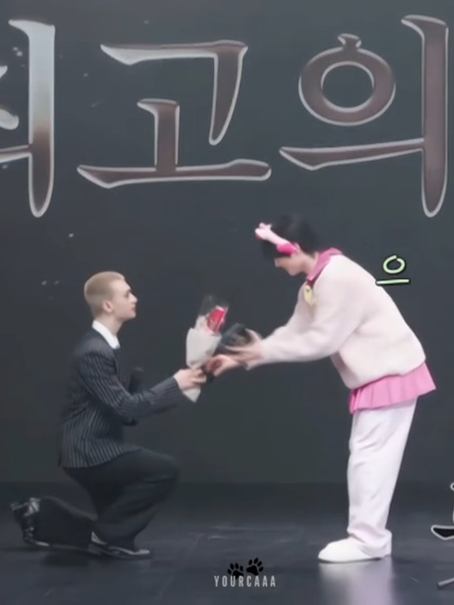 SP YG TEREAKKK?!! #hyunin #hyunjeong 