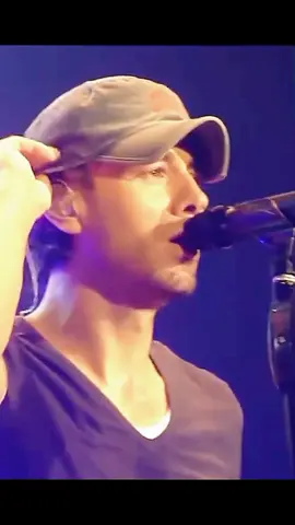 Cuando me enamoro ✨ #enriqueiglesias #cuandomeenamoro #balada #tendenciatiktok #fouryou #comparte #envivo #parati 