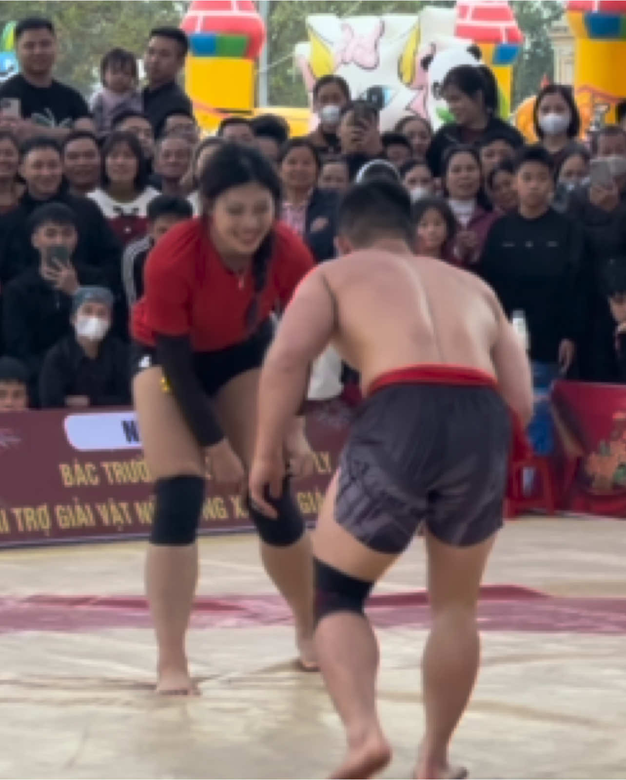 Đô vật @anhthochubby m72 💗  và đô vật @Đào Hồng Sơn  hội làng #vậtcổtruyền #daohongson #anhtho #vatnamnu 