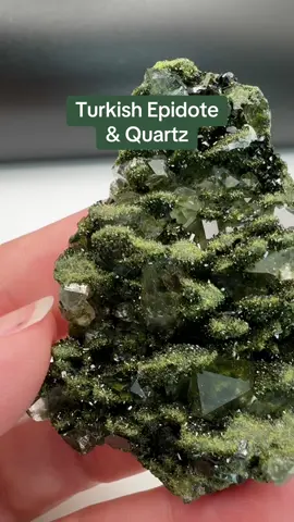 Terrific example of this find. Very 3D with tons of shine and sparkle. #crystalshop #crystal #minerals #supportsmallbusiness #crystaltok #gems #crystals #fyp 