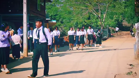 Students are enjoying their free time, casually strolling through their school campus. Some are chatting and laughing, while others walk quietly, lost in thought. It's hard to say whether it’s their lunchtime or dinner, but it’s somewhere in between. However, this is what makes school life fun. #thoomwehkheelearningcenter #tmk #student 