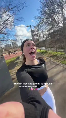 Free therapy 🌸 #hannahmontana #morningrun #Running #runtok #runner #runningmotivation #onlinecoach #womensonlinecoach #healthygirls #londonrunning #londongirl #londonlife #girlswhorun @fitnesswithsaz 💕