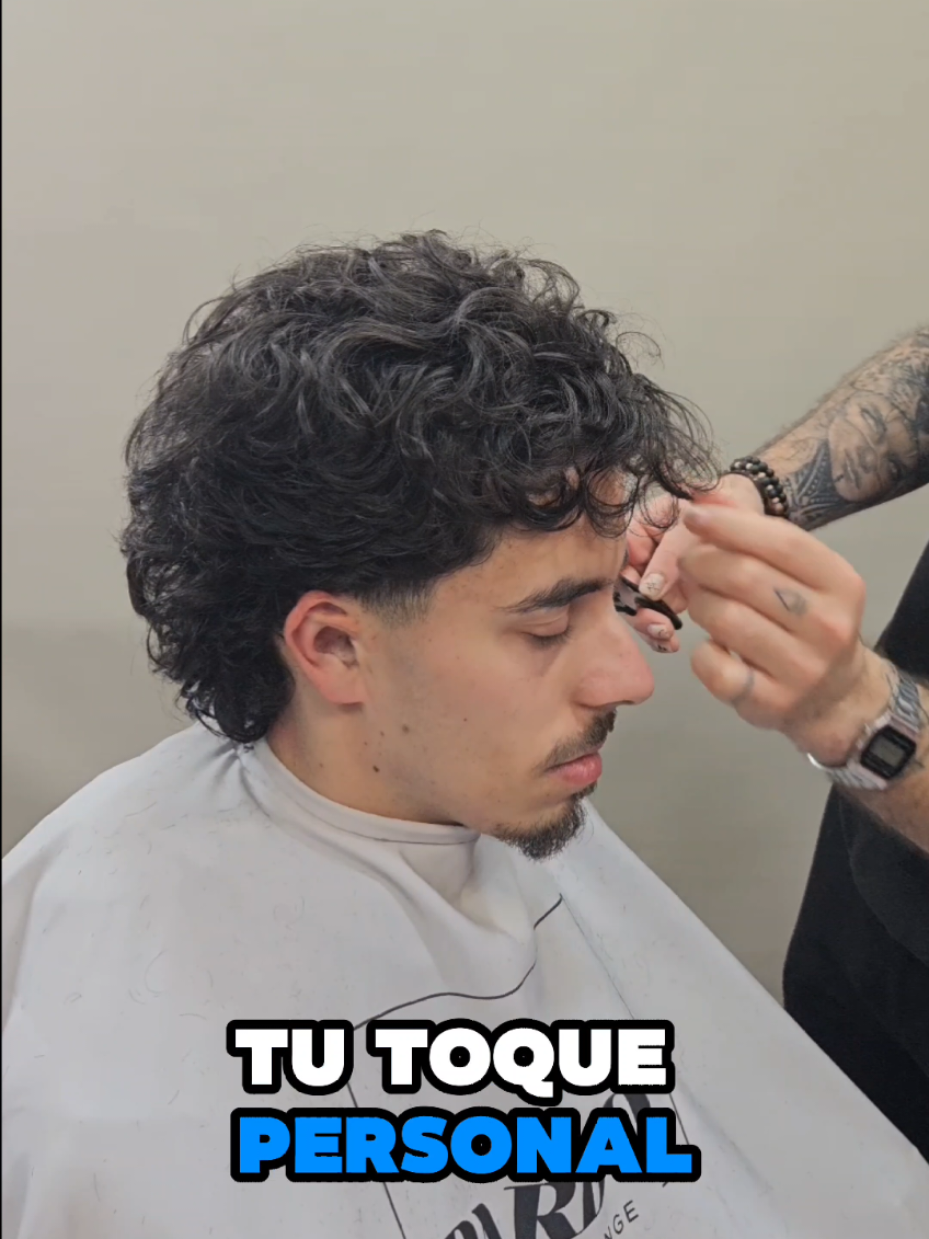 Como #peinar tu #cabello ondulado en 3 sencillos pasos - Aplica cera mate - Seca tu #hairstyle con tu secador y tu difusor - Dale tu toque personal y que se quede igual que en la #barberia  - Disfruta