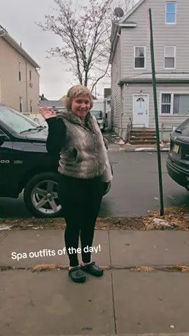 We are headed to the spa! #outfit #ootdfashion #sahm 