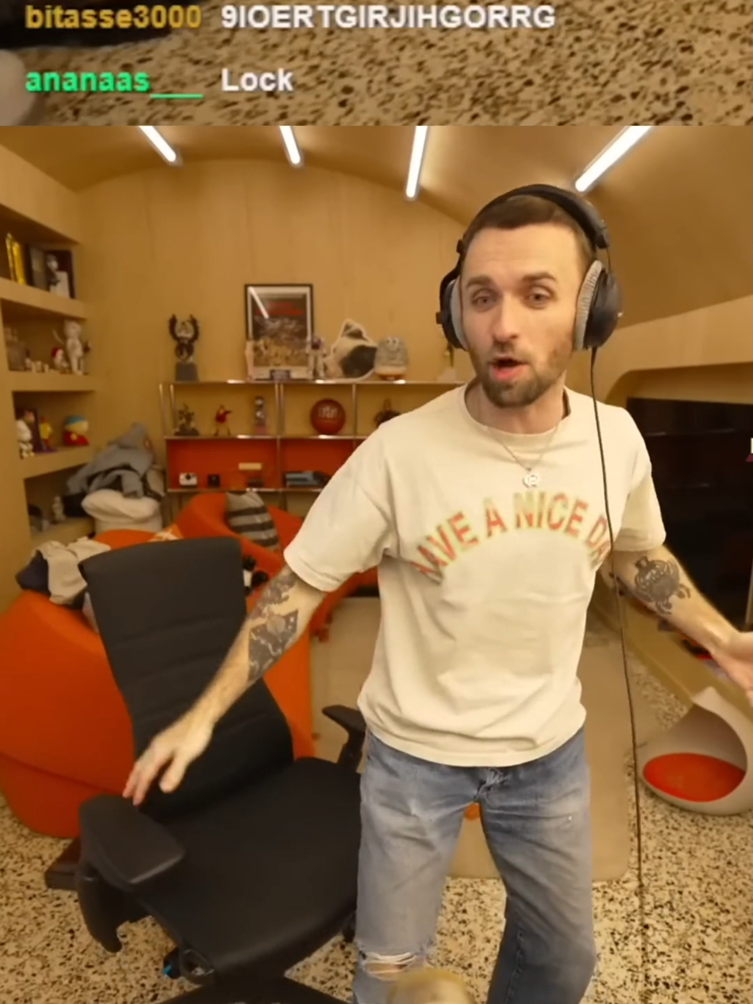 Squeezie tacle Valorant 😂 il en peux plus 😂😂 #Valorant #squeezie #gotaga #csgo #katowice #brawks #gentlemates