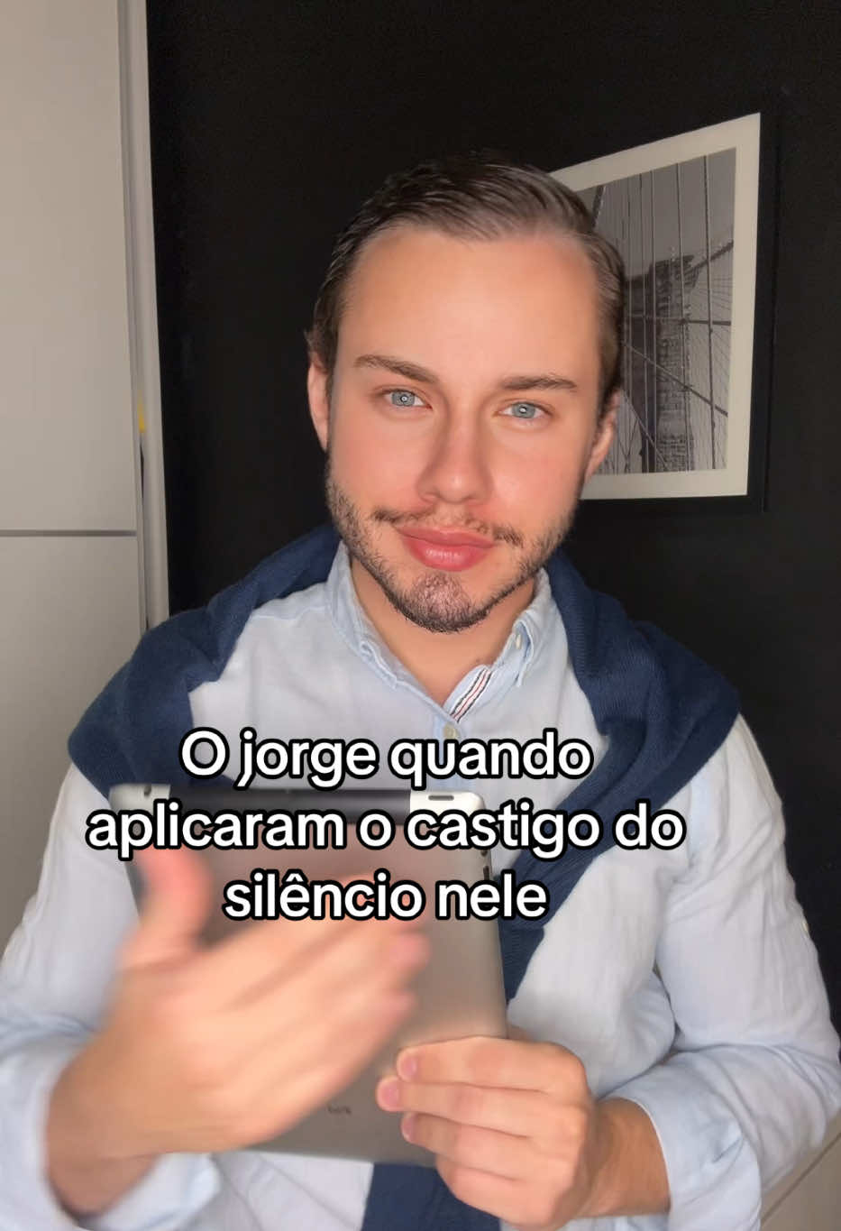 Jorge é ignorado e peida