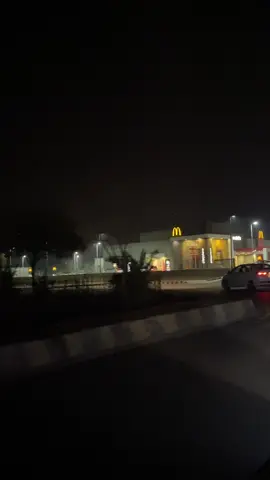 Late night in multan cantt🤭❤️ #foryou #multan #bzu #video #areebmalik848 #foryoupageofficiall 