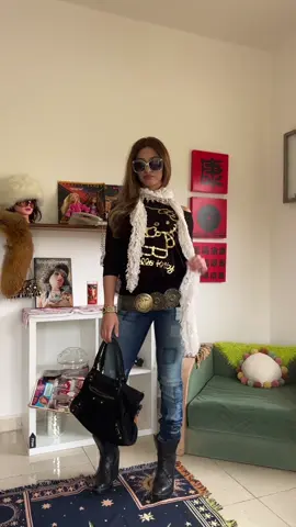 #modeloffduty #2010fashion #fashioninspo #modelfashion #inspo 