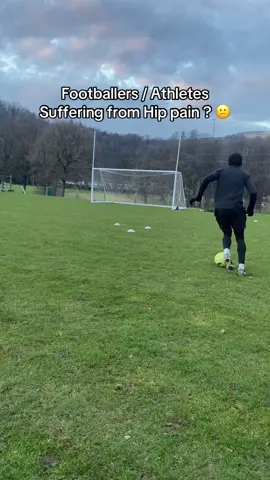 Strength & flexibility for your hip pain to go away ⚠️ #fyp #hip #hippain #exericses #weskhips #hipstrengthening #foruyou #viral #Fitness #athlete #football #gym #injuryprevention 
