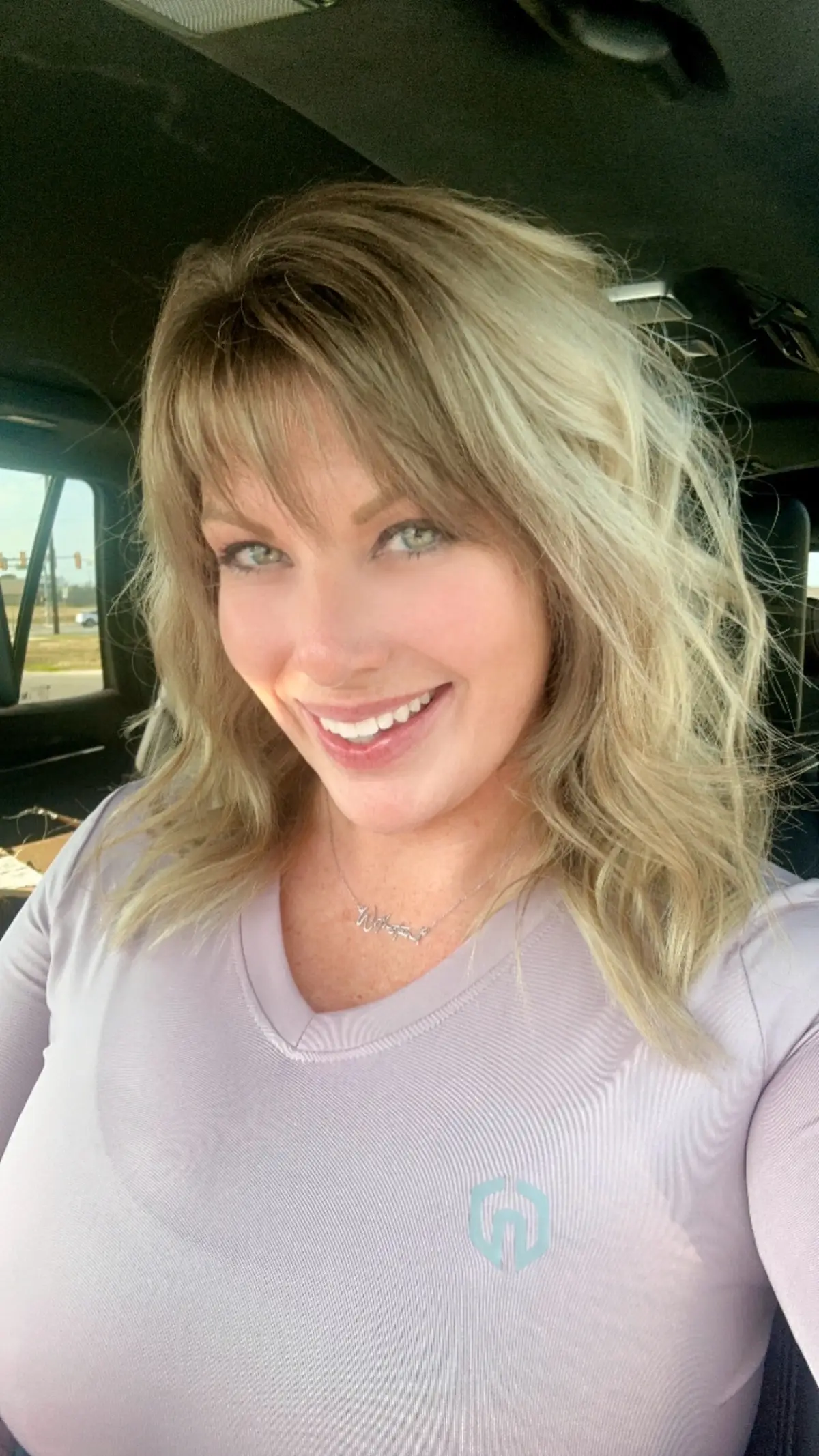 And just like magic we have new hair! #newhair #contrast #hairtok 