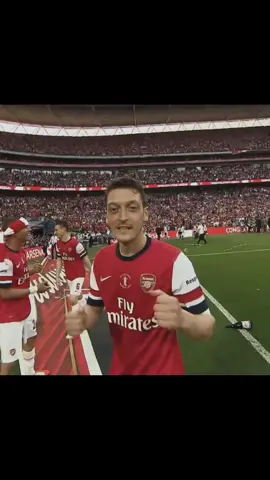 ozil x landline #ozil #mesutözil #arsenal #PremierLeague #footballtiktok #footballedit #fifa #fifa21 #vibes #chill #prime #2017 #foruyou #foru #fyp #fypsounds 