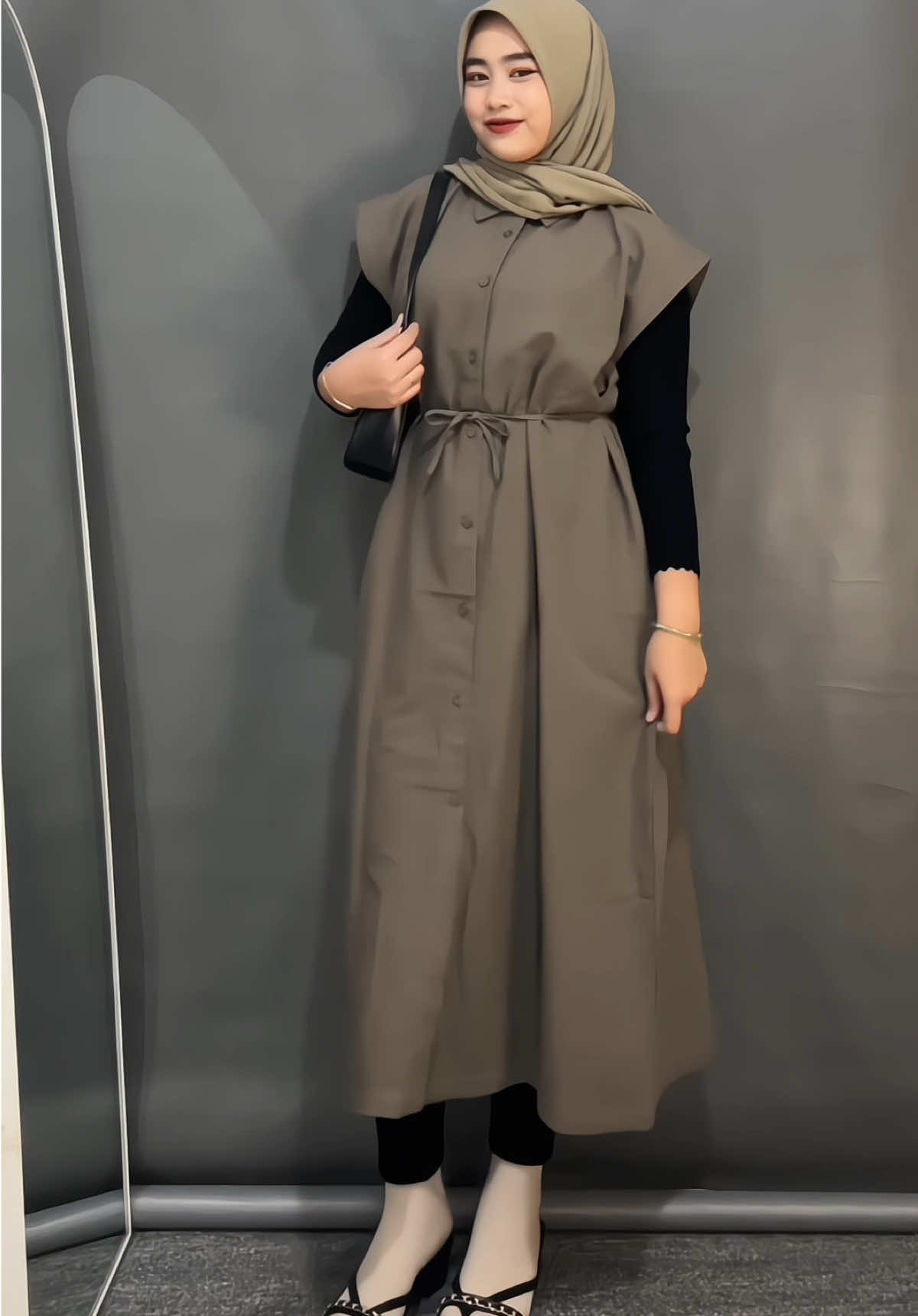 Mau stok baju buat bukber nanti ini outer cakep juga🤏🏻#fyp #outer #outermurah #overallsoutfits 