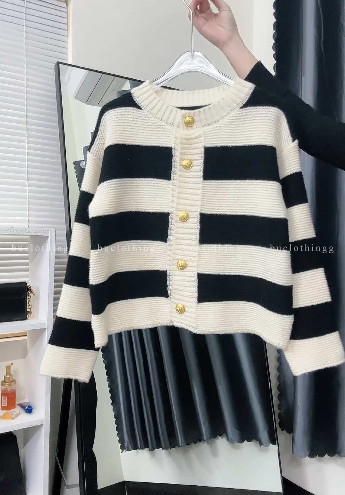 Mã len kẻ cardigan basic ,dễ mặc ,ít lỗi trend nee #buclothingg #basic #stylehanquoc #goiyphoido #review #aolenkengang #hangquangchau #cardigan #mixdodep #xuhuong 