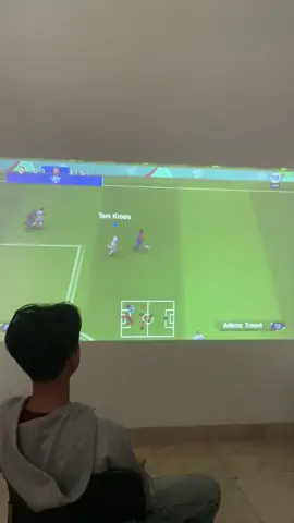 Yang penasaran mainnya pakai apa, cek keranjang kuning ya! #smoonindonesia #smartprojector #smoongame #fc25 #pes2021
