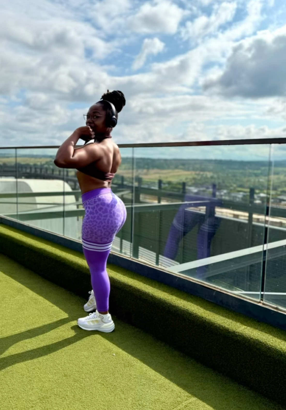 It’s Friyay! Did you move your body today? #CapCut #gymmotivation #FitTok #fyp #fetchyourbody2025 #getfitwithyolly #back #bodybuilding #bodygoals #healthylifestyle #GymTok 