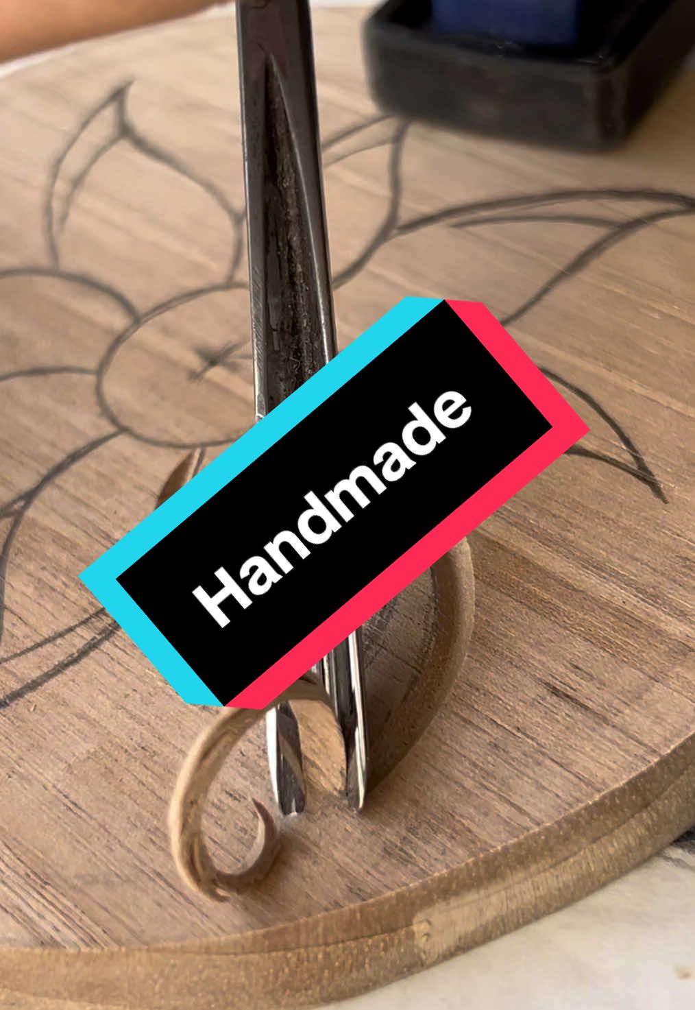 #woodcarving #asmr #asmrsounds #relaxing #woodworking #wood #art #artist #woodworking #kurkoartdesign #nature #homedecor #Home #design #fyp #flower #sculpture #handmade #woodart #fypシ #loveyou 