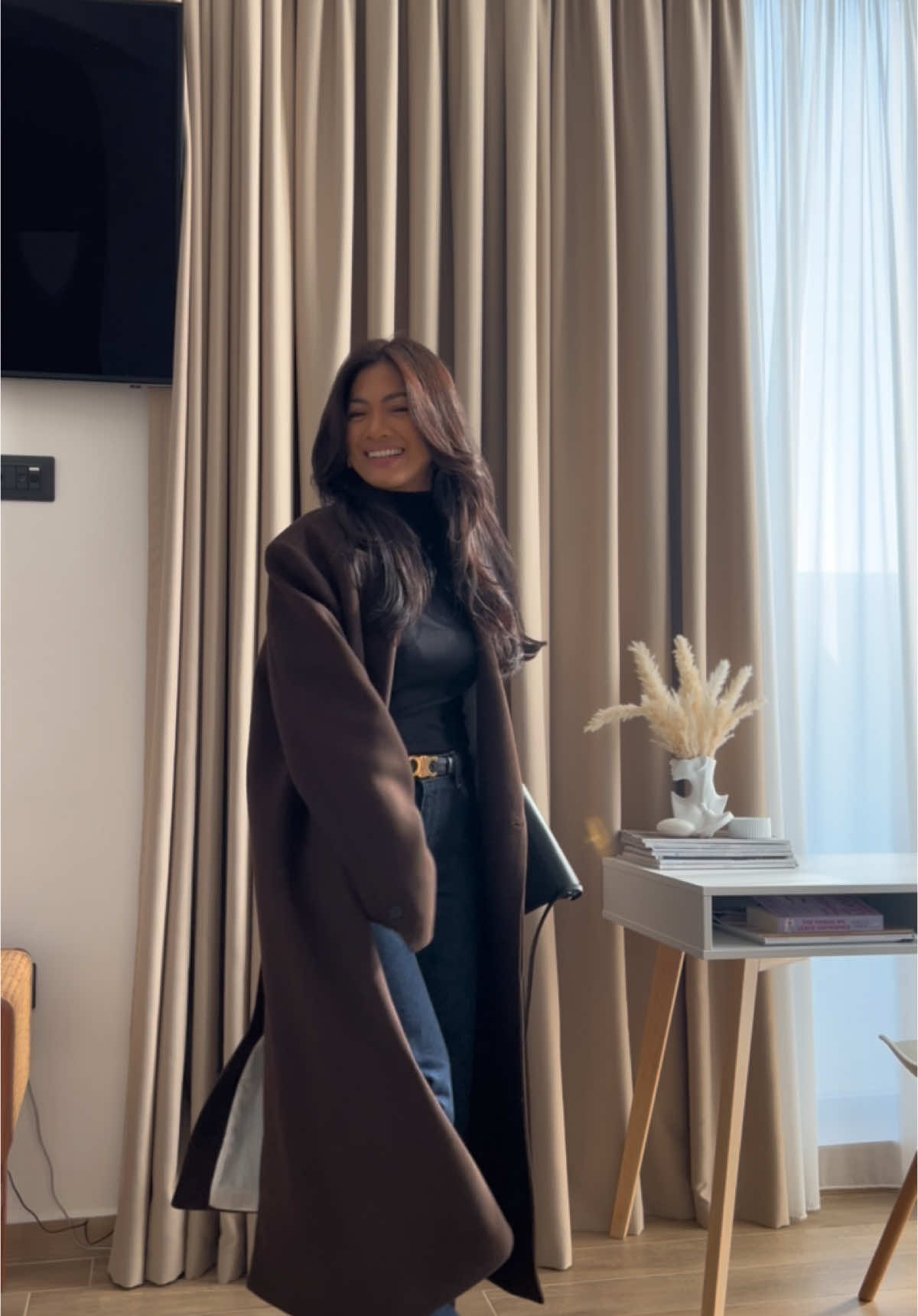 POV: you found the chicest long coat!  #fyp #winterfashion #chocolatebrown #capsulewardrobe 