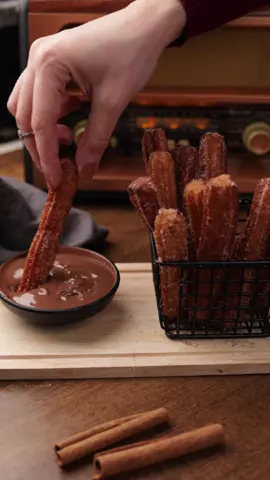 تشوروز الاسباني أطيب وأسهل حلويات. #RamadanBakeFest #حلويات_سهله  #وصفات_سهله #شيف_ايلين 