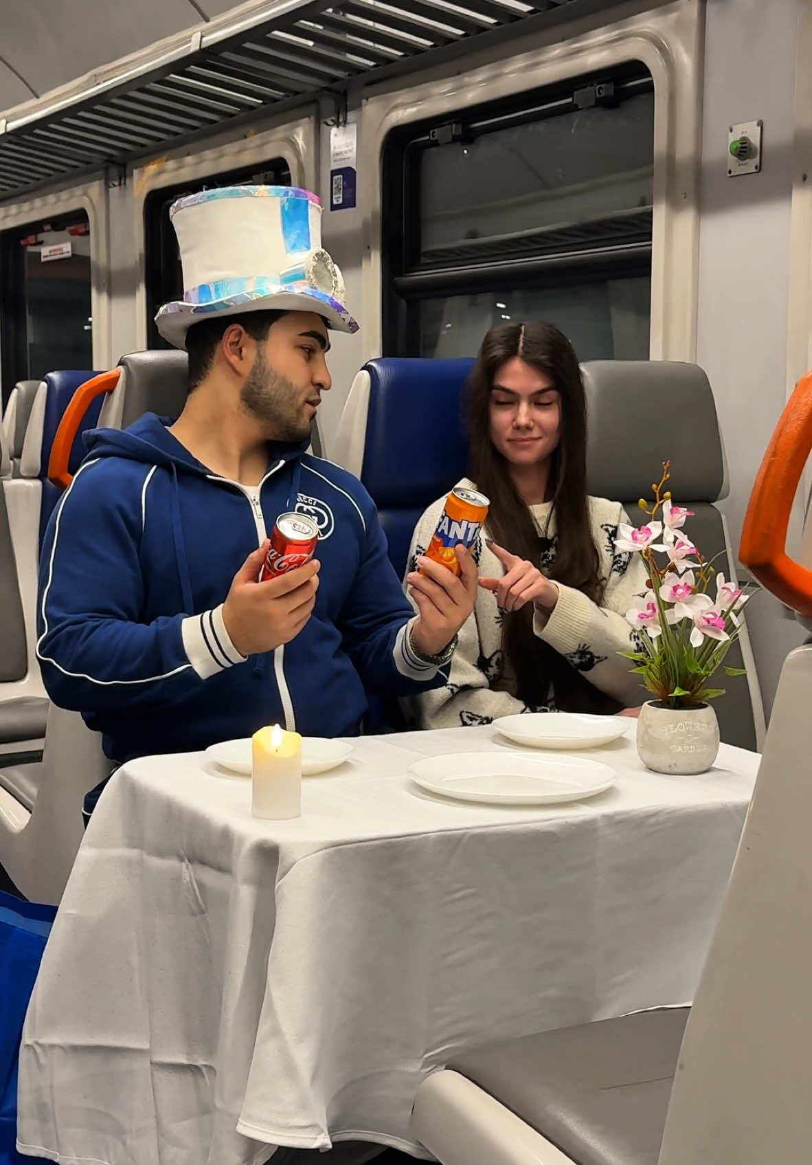 СВИДАНИЕ В ТРАНСПОРТЕ😅