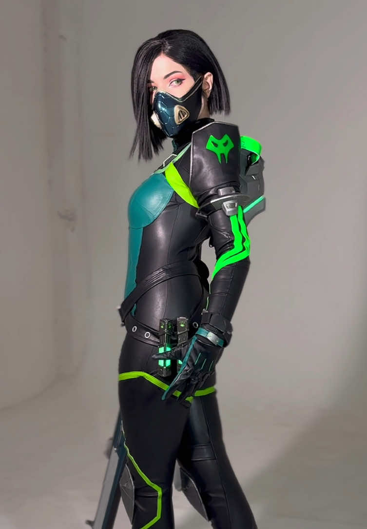 Backstage from Viper photoset #cosplay #cosplayer #vipercosplay #Valorant #cosplaygirl #valorantcosplayer #cosplaycraft #latexcatsuit #cosplayvalorant 