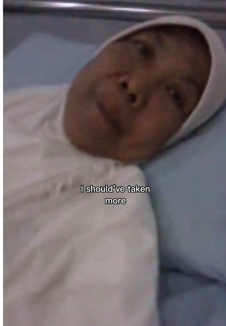Baru sadar ternyata gue pas kecil senyebelin itu, pantesan disini Mama kayak udah cape nanggepin gue 😭🙏 Maaf ya ma, love you 💋