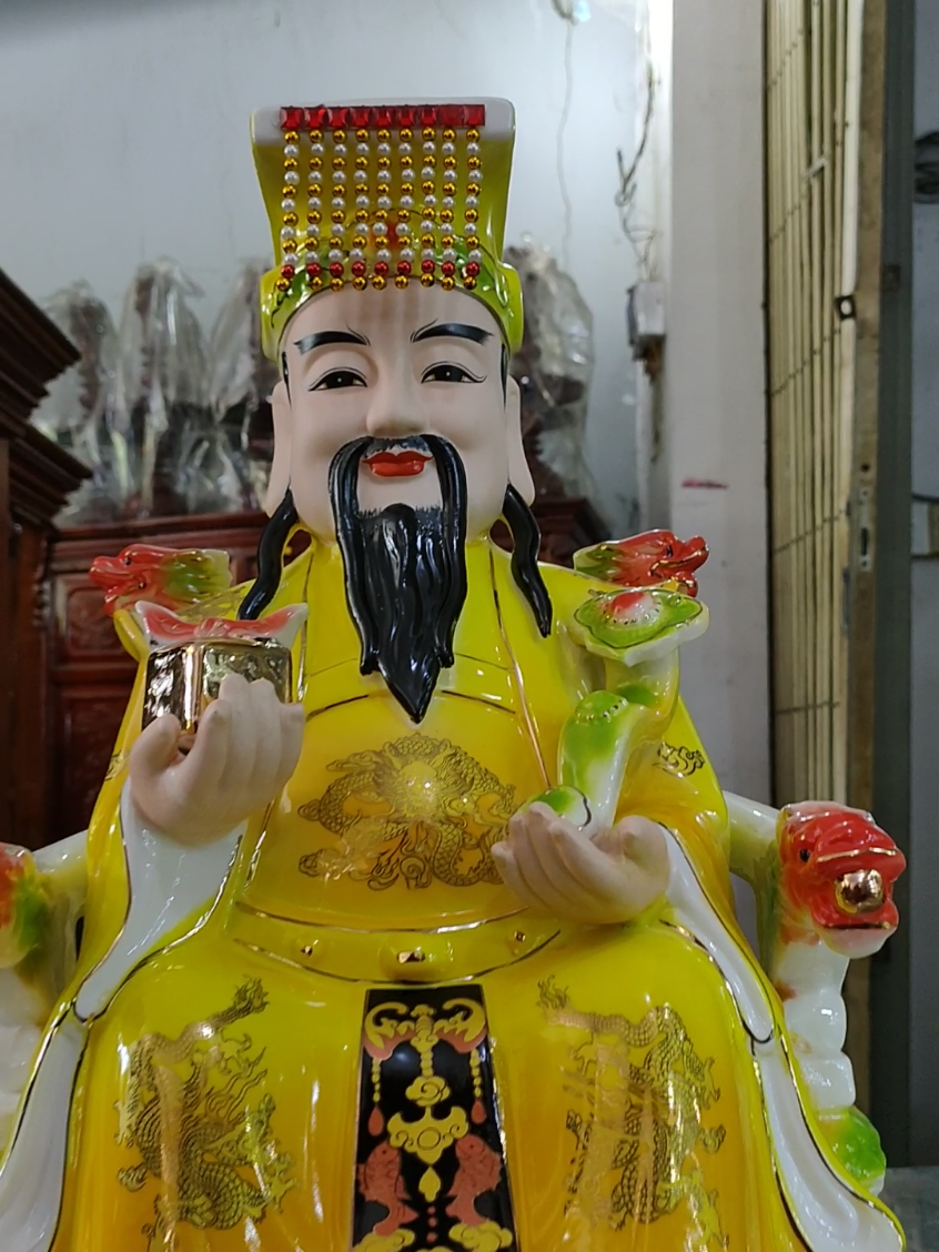 Tượng Đức Ngọc Hoàng Thượng Đế cao 40 cm  xin giới thiệu cùng các bạn Đồng Tu ạ 