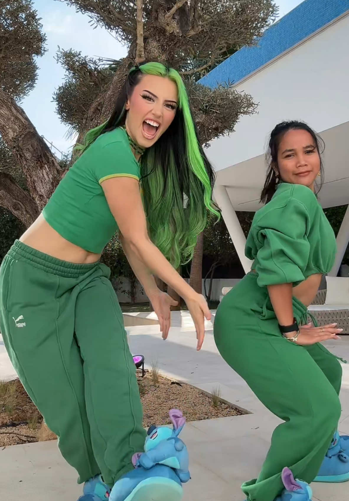 I am baaackk🥹💚 how are u guys doing ? 💚 