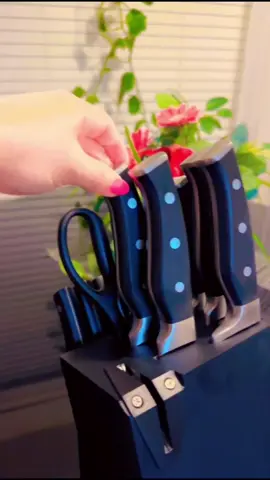 Valentine's day. D.perlla knife set, 14 pcs stainless steel kitchen knives block set with built-in sharpener, white  #dperlla #dperllaknifeset #dperlla14pieceskitchenknifeset #stainlesssteel #perfectgift #gift #giftideas #ValentinesDay #valentinesdaygift #fallssale #foryoupage #tiktokviral #teamworktrend #teamwork #viralproducts #tiktoknepal #fyp #Love #summersemi #Christmas 