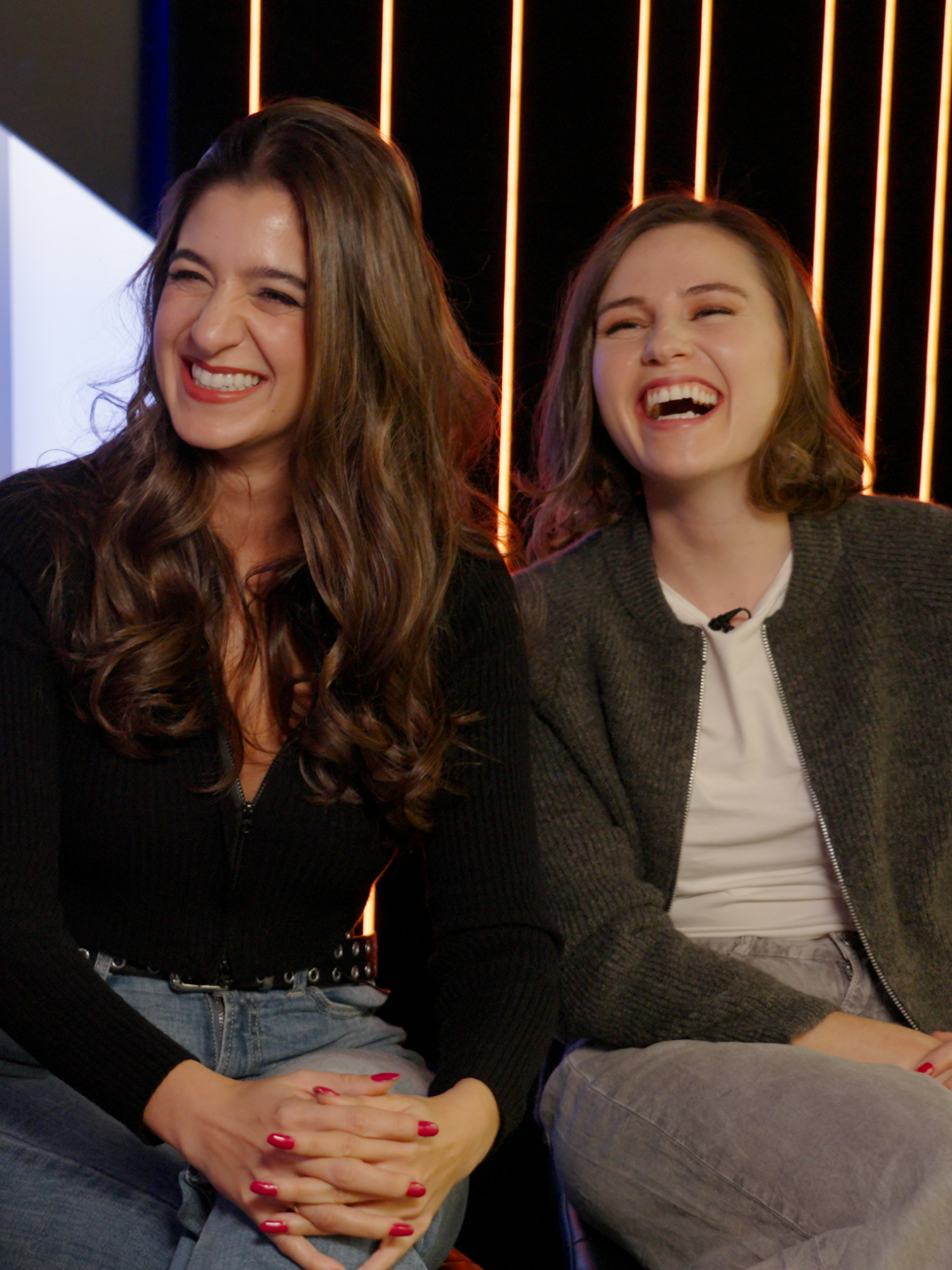 Las chicas de la tiendan cuantan cómo fue grabar su primera secuencia en #SueñosDeLibertad🤪 