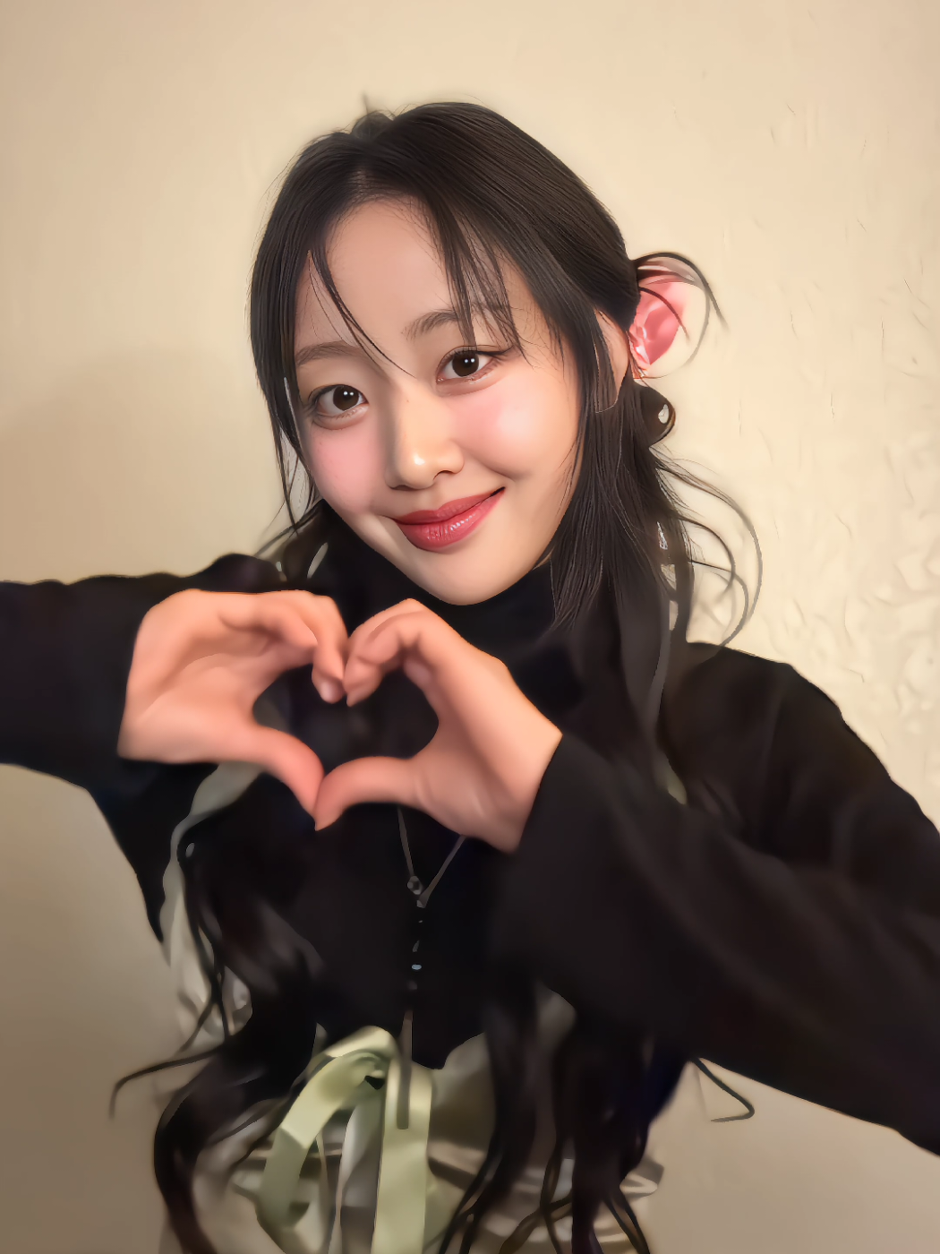 𝗬𝘃𝗲𝘀 𝗣𝗴 𝗙𝗮𝗻𝗰𝗮𝗺 -🎧 || Blackpink dagilmis (!) || Yves cok guzel değil mi 🫶🏻 || Tags: #yves #eating #fancam #yluasy #fyp #actives? #global #yagizaasigimdeyincekesfetoluyomus #foryoupagе #ros3w #kesfet #trend #viral 