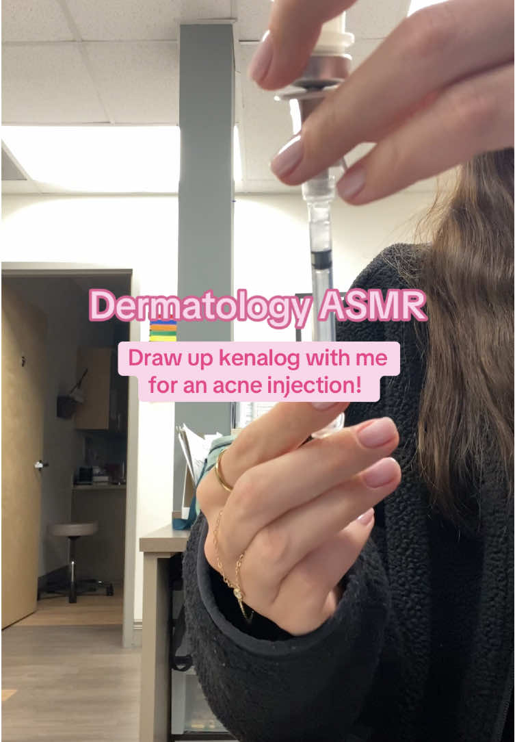 Dermatology ASMR !!! Draw up kenalog with me for an injection of a cystic pimple!! A lot of patients come in with inflamed cystic pimples which we can inject with cortisone or kenalog to help shrink the pimple quickly by decreasing inflammation!! I’ve had it done myself & it’s not painful & shrinks pimples super quick!! #dermatology #medschool #premed #cosmetic #premedstudent #medicalassistant #acne #skincare #cortisoneinjection 