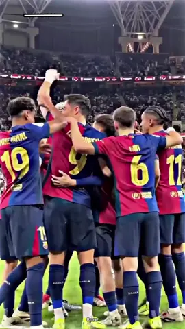 هذا الفريق إن اعتقدت إنهُ مُجرد فريق فقد أخطأت.💙😍 #برشلونة #فيسكا_برسا_دائماً_وابداً🔵🔴 #برشلوني_للأبد❤️💙 #جنون_كرة_القدم #fyp #barcelona #football #كرة_قدم 