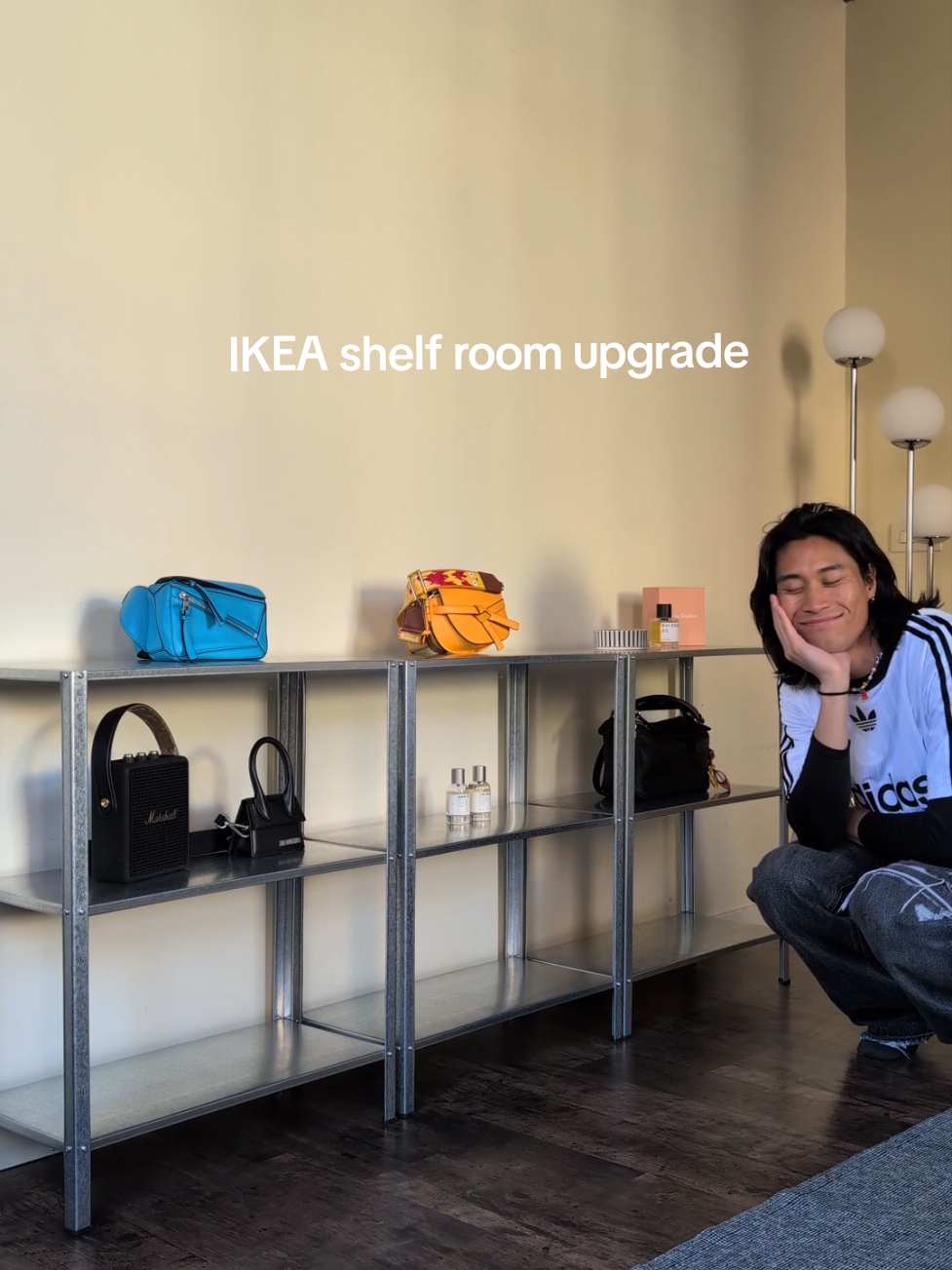 is a mushroom lamp too clichéd now? #ikeafinds #ikeashelf #livingabroad #diyapartmentdecor #ikeahyllis 