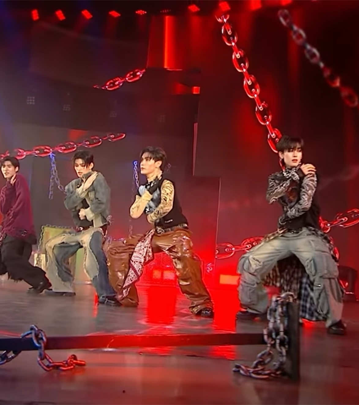 Project JASP.ER on T-Pop World performing Sadistic #projectjasper #jasper #joongarchen #santa #pond #aou #tpopstage #tpop #sadistic #thai #thaimusic #fyp #foryou #foryour @Chen Joong 